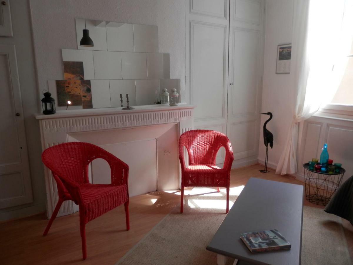 Apartament Couette Et Cafe Cyrano Bergerac Zewnętrze zdjęcie